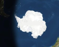 Специалисты установили, почему в Антарктиде появилась неизвестная дыра