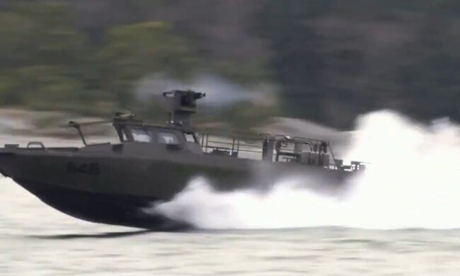 Десантно-штурмовий катер класу Stridsbåt 90
