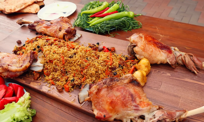 Как распознать мясной клей в составе продукта. Фото: YouTube