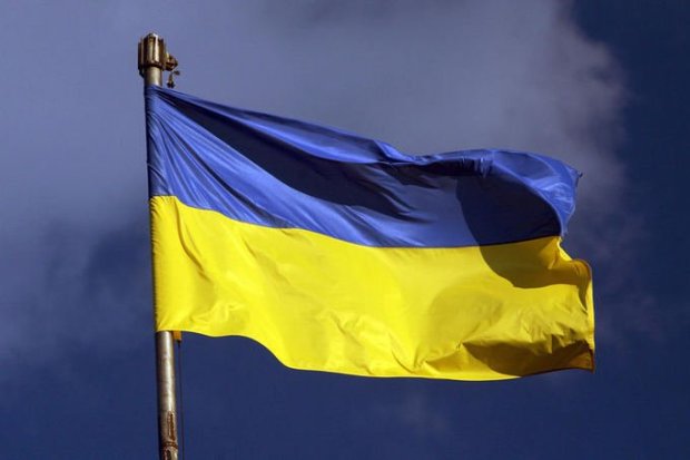 В Крыму подняли украинский флаг. Все же остались там патриоты