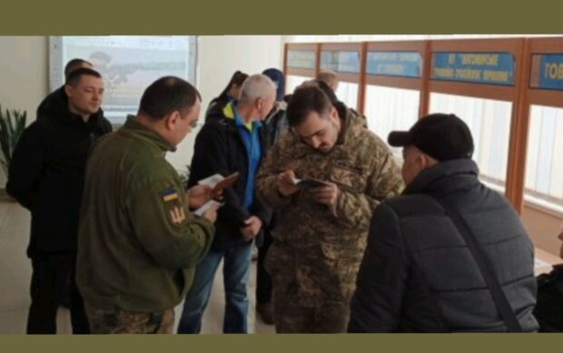 Майно під загрозою через штрафи ТЦК: що реально можуть забрати і коли приходить виконавча служба