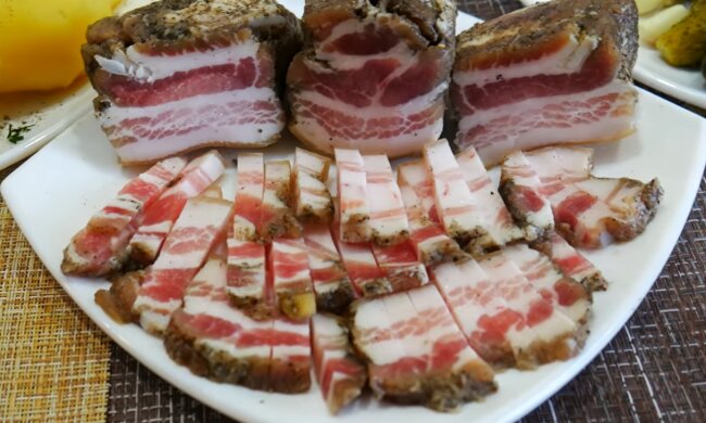 Сало. Фото: YouTube