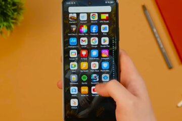 Смартфон. Фото: YouTube