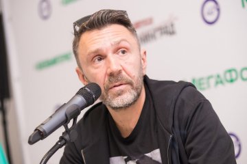 В России призвали не пускать Шнурова в аннексированный Крым. Что случилось