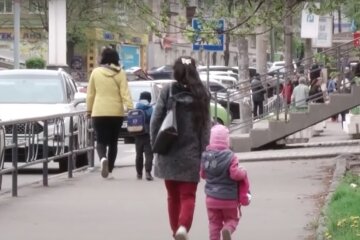 Які зміни очікують на українців з 1 квітня. Фото: YouTube, скрін
