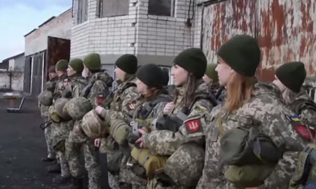 Жінки у ЗСУ. Фото: скріншот YouTube-відео