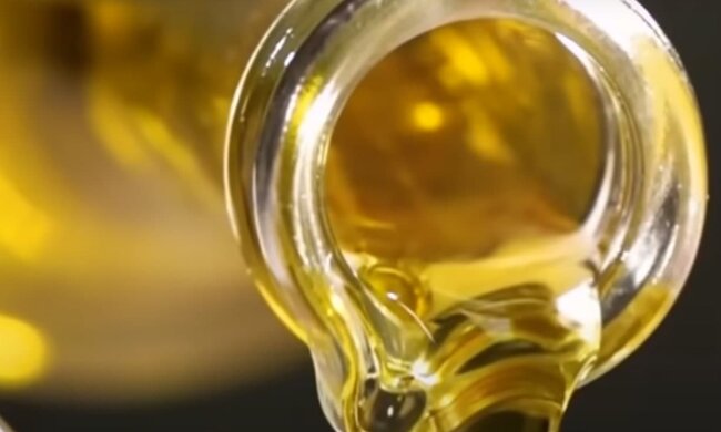 Растительное масло. Фото: скриншот YouTube-видео