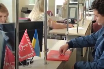 Надання послуг. Фото: скріншот YouTube-відео