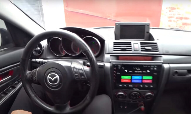 "Mazda 3 MPS". Фото: скриншот YouTube-видео.