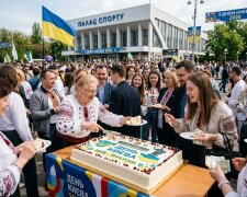 святковий торт День Києва Палац спорту