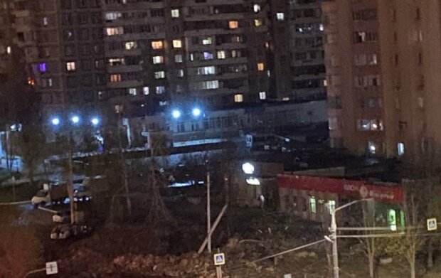 Воронка від падіння авіабомби в білгороді. Фото: скриншот Telegram