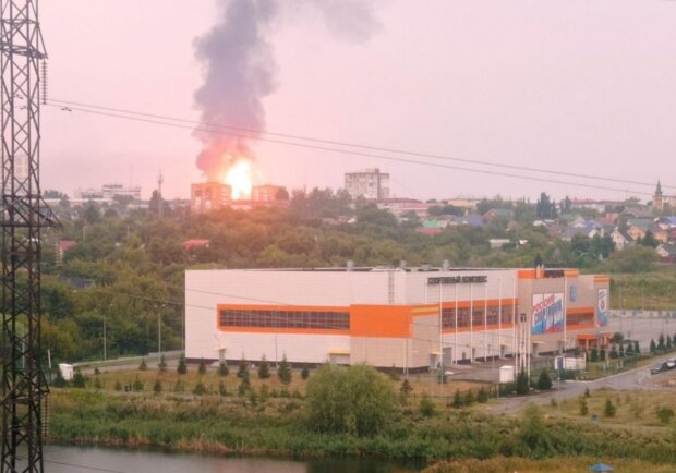 По оркам прилетел целый рой дронов, взрывались НПЗ и заводы. Фото: телеграмм