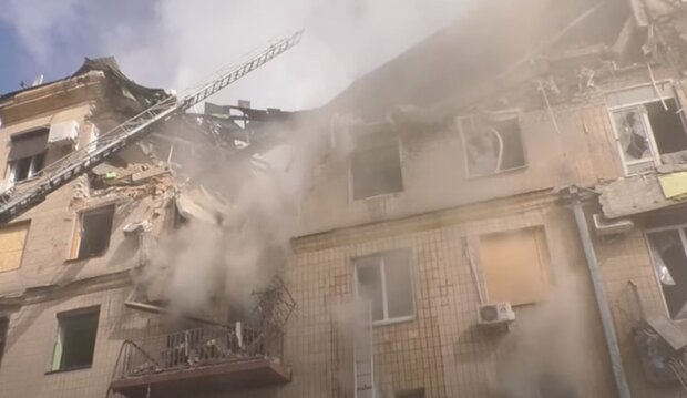В Харькове в дом попала ракета рф. Фото: скриншот YouTube-видео