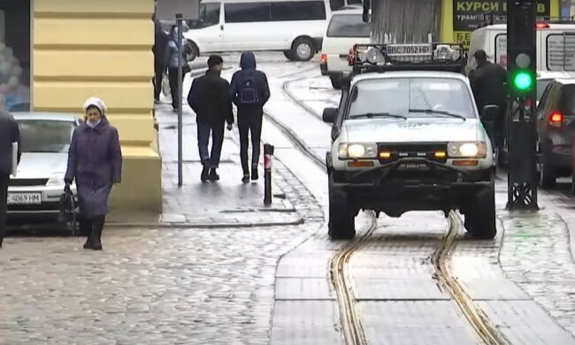 Перехожий. Фото: скріншот YouTube-відео