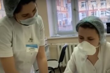 Медики. Фото: скриншот видео