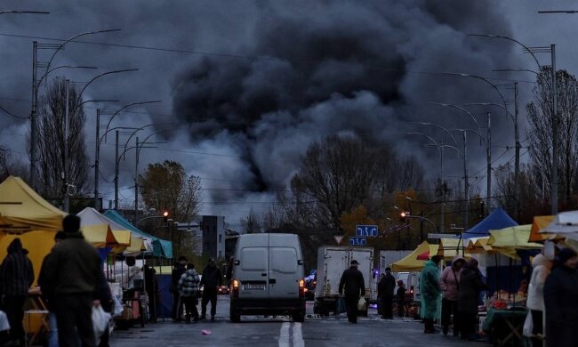 Вночі російські окупанти завдали удару по Києву - відео