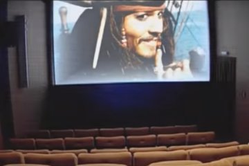 Нардепы предложили дату открытия кинотеатров в Украине. Фото: скриншот Youtube