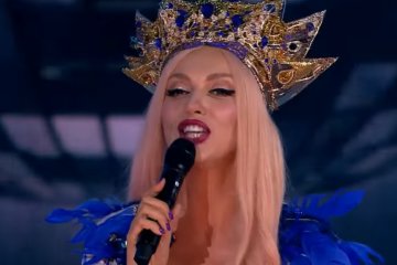 Оля Полякова