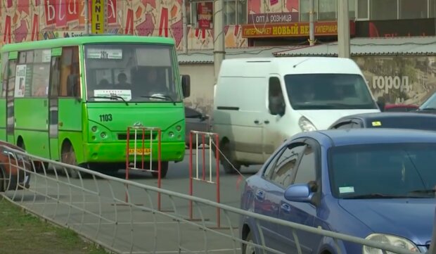 Маршрутки города Харькова. Фото: скриншот YouTube