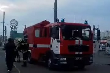 В Киеве произошел пожар в ТРЦ River Mall. Фото: скриншот YouTube