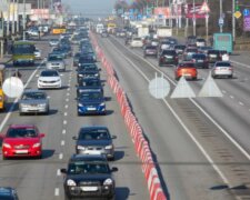 Планируйте маршрут и готовтесь к пробкам: в Киеве на месяц перекроют дорогу