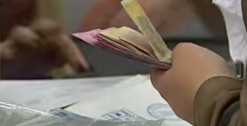Деньги за оплату "коммуналки" вернут: названо условие. Фото: скриншот YouTube