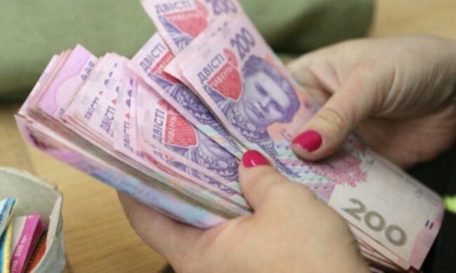 От 15 до 25 тысяч гривен: представители каких профессий в Киеве получают больше