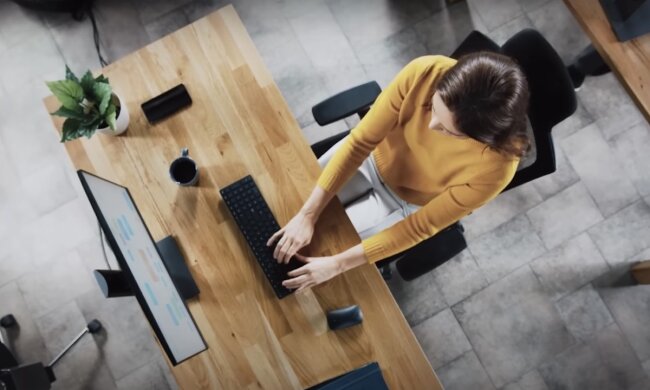 Работа. Фото: YouTube, скрин