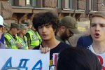 Сын Порошенка возле здания Госбюро, рассказал то что опозорило пятого президента Украины на всю жизнь.