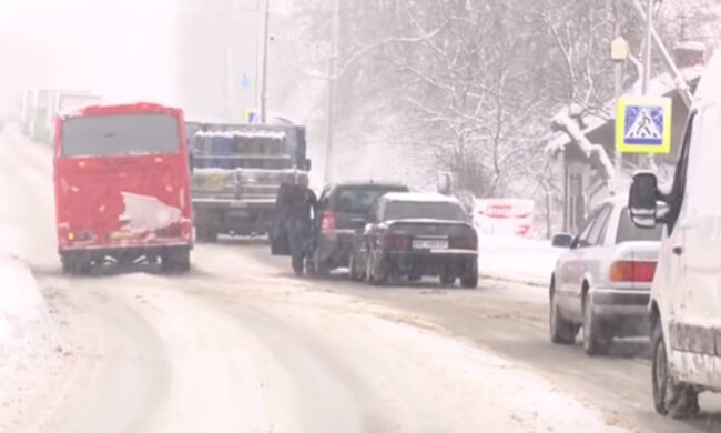 Снегопад в Украине. Фото: скриншот YouTube-видео