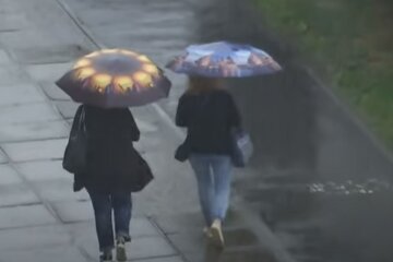 Дощ. Фото: скріншот YouTube-відео