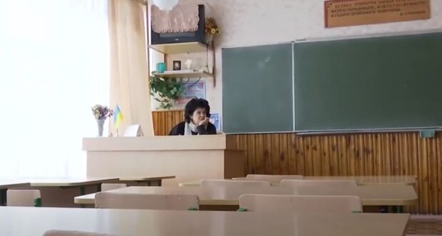 Пустой класс в школе. Фото: скриншот YouTube-видео