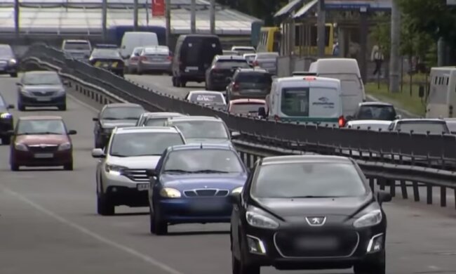 Водители в Украине. Фото: YouTube, скрин