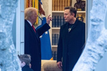 Трамп намекнул Маску о закрытии бизнеса и депортации "домой"