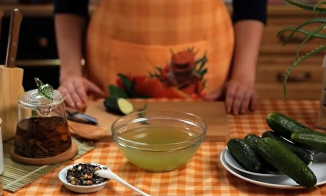 Огірковий лосьйон для обличчя. Фото: YouTube