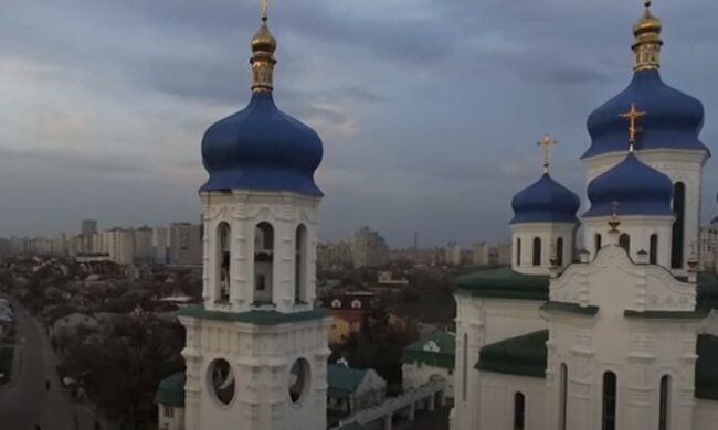 Троицкая церковь в Киеве. Фото: скриншот YouTube-видео