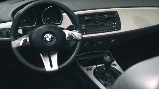 BMW Z4. Фото: скриншот YouTube