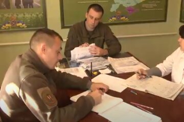 Сотрудник ТЦК. Фото: скриншот YouTube-видео