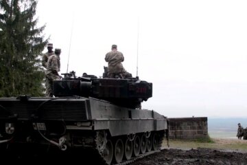 Танки Leopard. Фото: YouTube, скрин