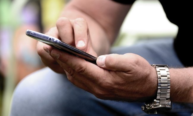 Опасность на праздники: владельцев смартфонов на Android предупредили – будьте бдительны