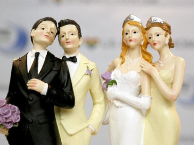 Суд в Україні вперше визнав одностатеву пару сім'єю. Фото: з відкритих джерел