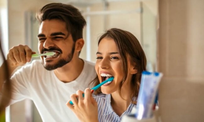 Чистка зубів. Фото: YouTube