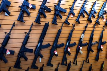 Зброя. Фото: скріншот YouTube-відео