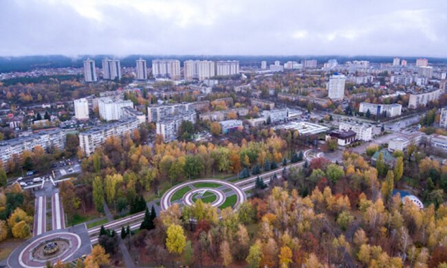 Обязательно ли ездить на работу в Киев или есть вакансии и в маленьких городах?