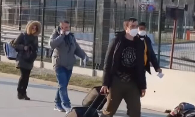 Заробітчани. Фото: скріншот YouTube-відео