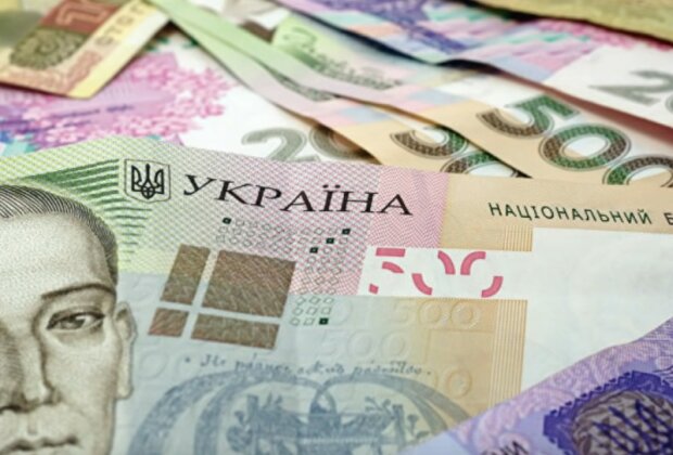 Зарплата украинцев. Фото: скриншот YouTube