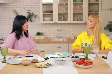 Оля Полякова та Маша Єфросиніна.  Фото: скріншот YouTube-відео