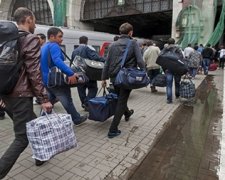 Вывозить будут чартерами: украинским заробитчанам разрешили ехать на заработки