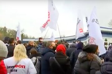 протесты. Фото: скриншот YouTube