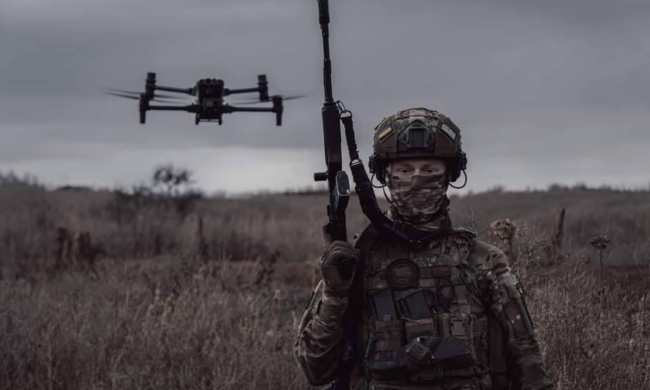 Нові контракти у ЗСУ: більша зарплата, відстрочка, фіксована служба - що пропонують